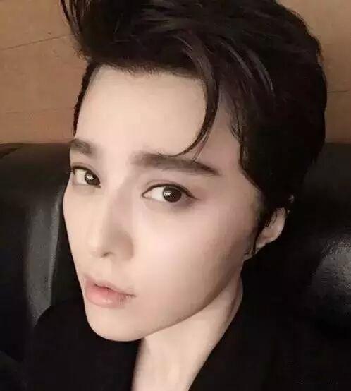 国产女星帅气写真视频,帅气写真视频惊艳亮相