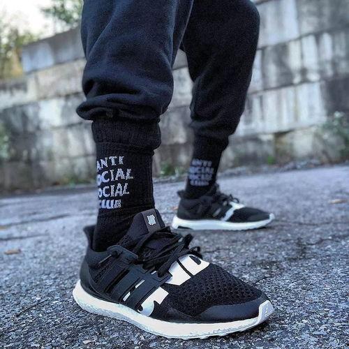 国产男鞋子评测视频网址,国产男鞋品质解析，揭秘热门品牌鞋款表现