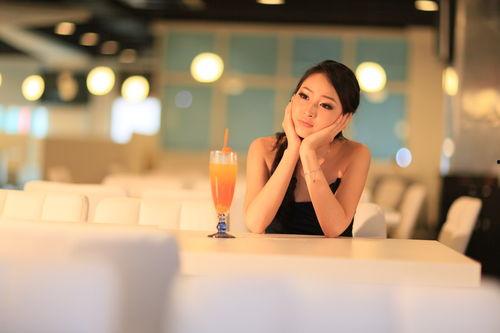 国产美女被拍拍视频,国产美女惊艳亮相拍拍视频