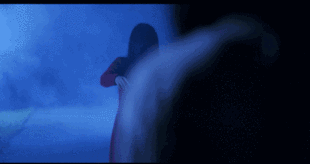 国产恐怖片打伞视频播放,国产恐怖片打伞场景惊悚解析  第3张