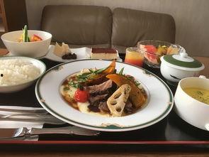 外国产妇吃大餐视频播放,一场视觉与味蕾的双重盛宴  第2张