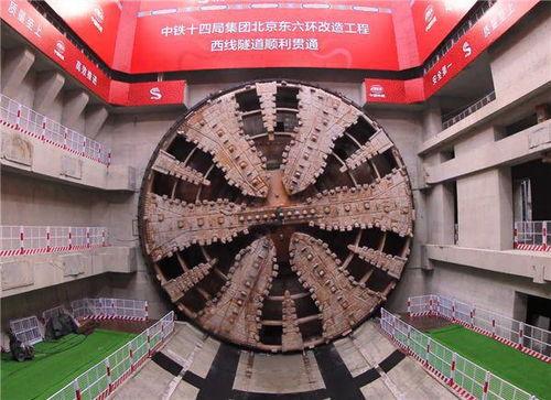 国产盾构机视频,地下工程建设的钢铁巨兽  第2张